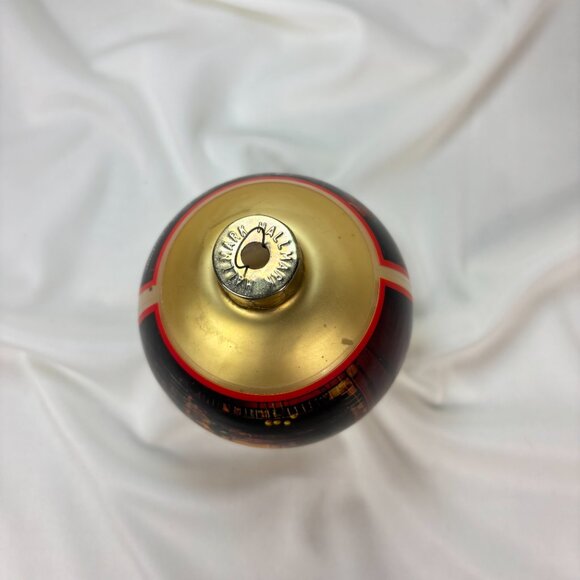 Vintage Holiday Glass Hallmark "Christmas At Home" Ornament Dated 1980 - Picture 4 of 5